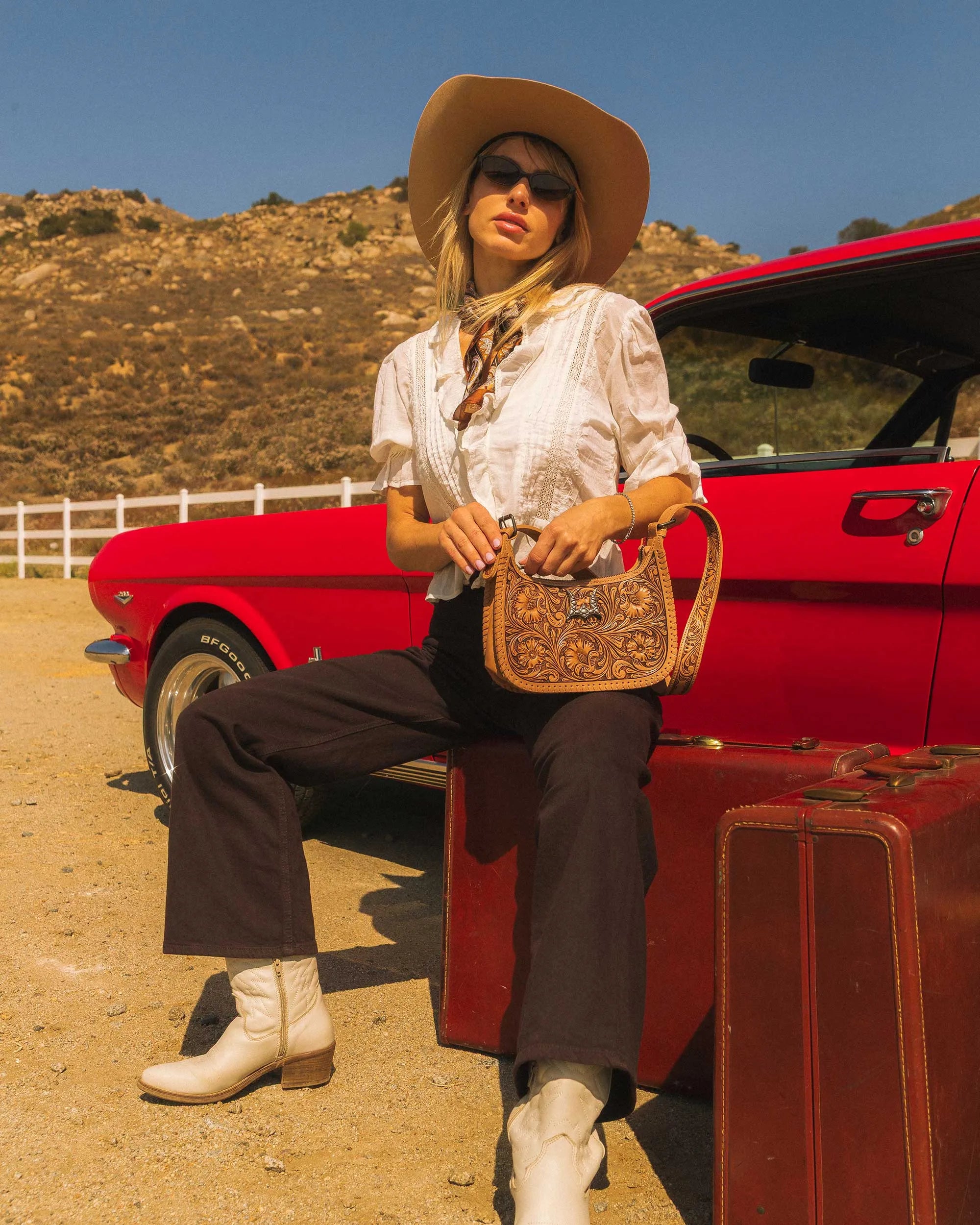 Handtooled Dannia Large Purse - Saddle Brown