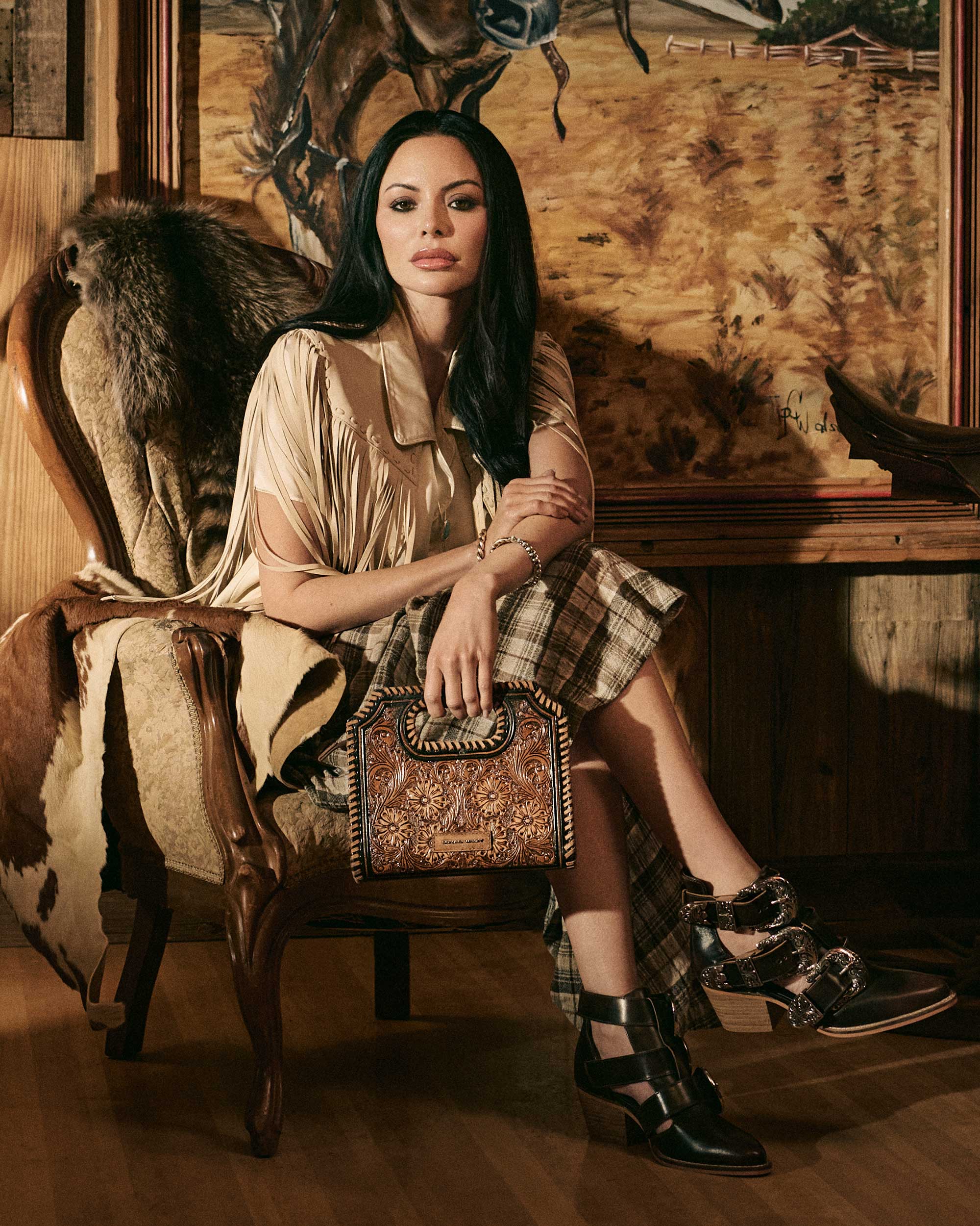Alma Medium Handbag